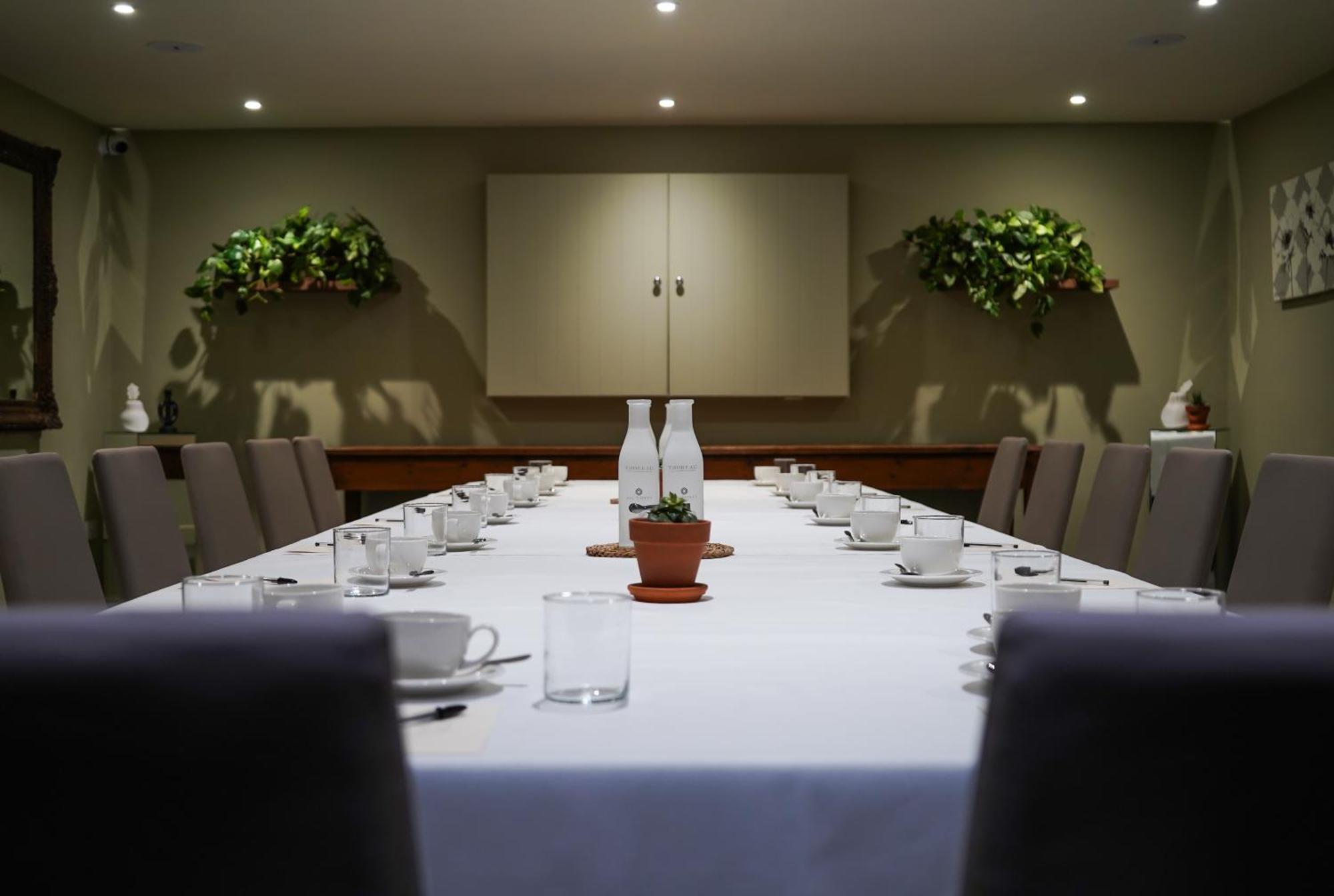 All Saints Resort Bury St. Edmunds Экстерьер фото