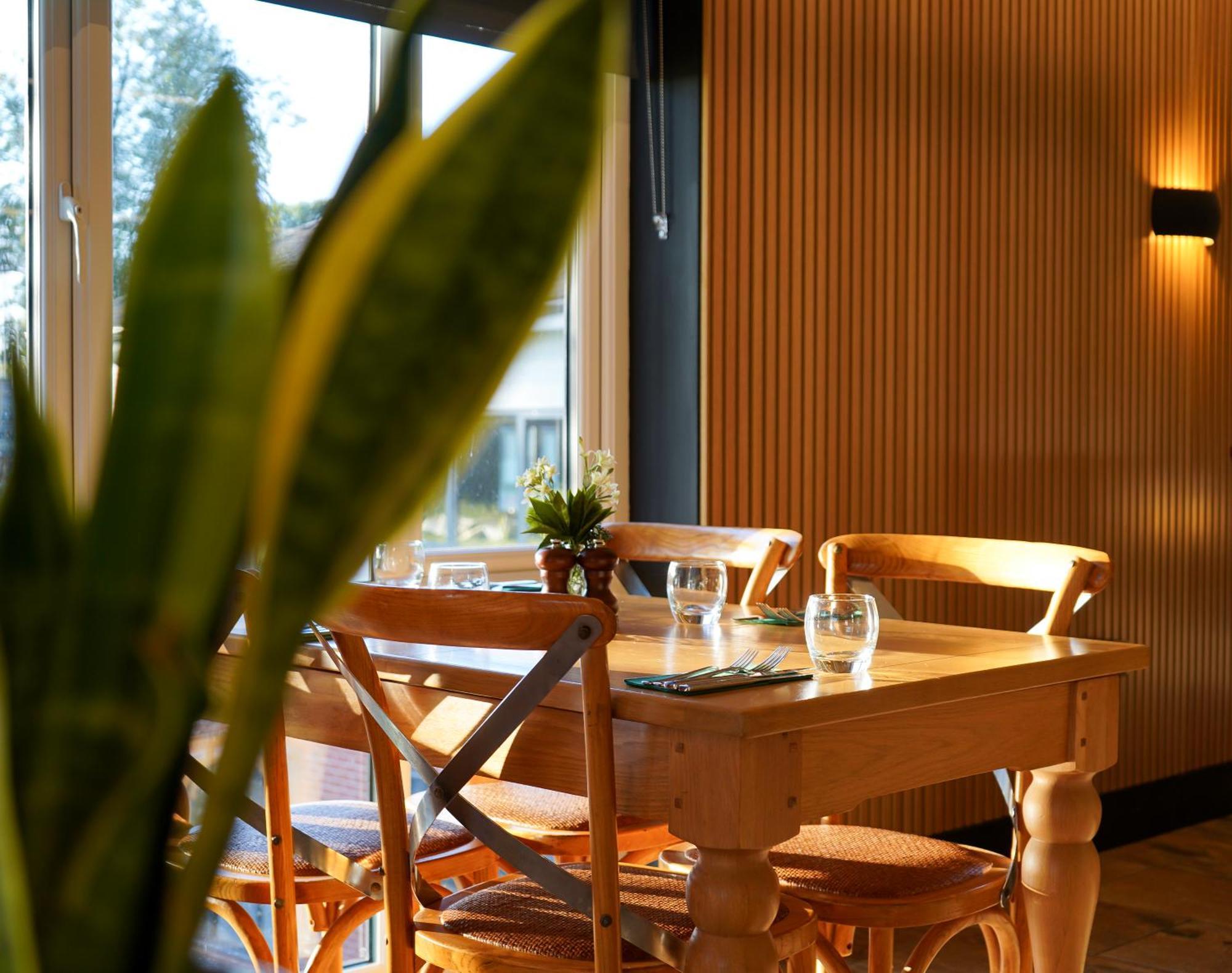 All Saints Resort Bury St. Edmunds Экстерьер фото