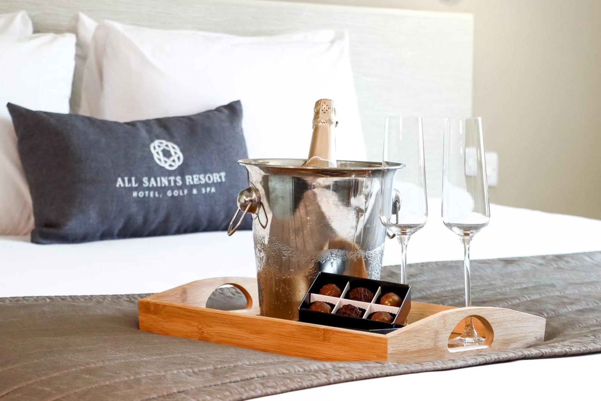 All Saints Resort Bury St. Edmunds Экстерьер фото