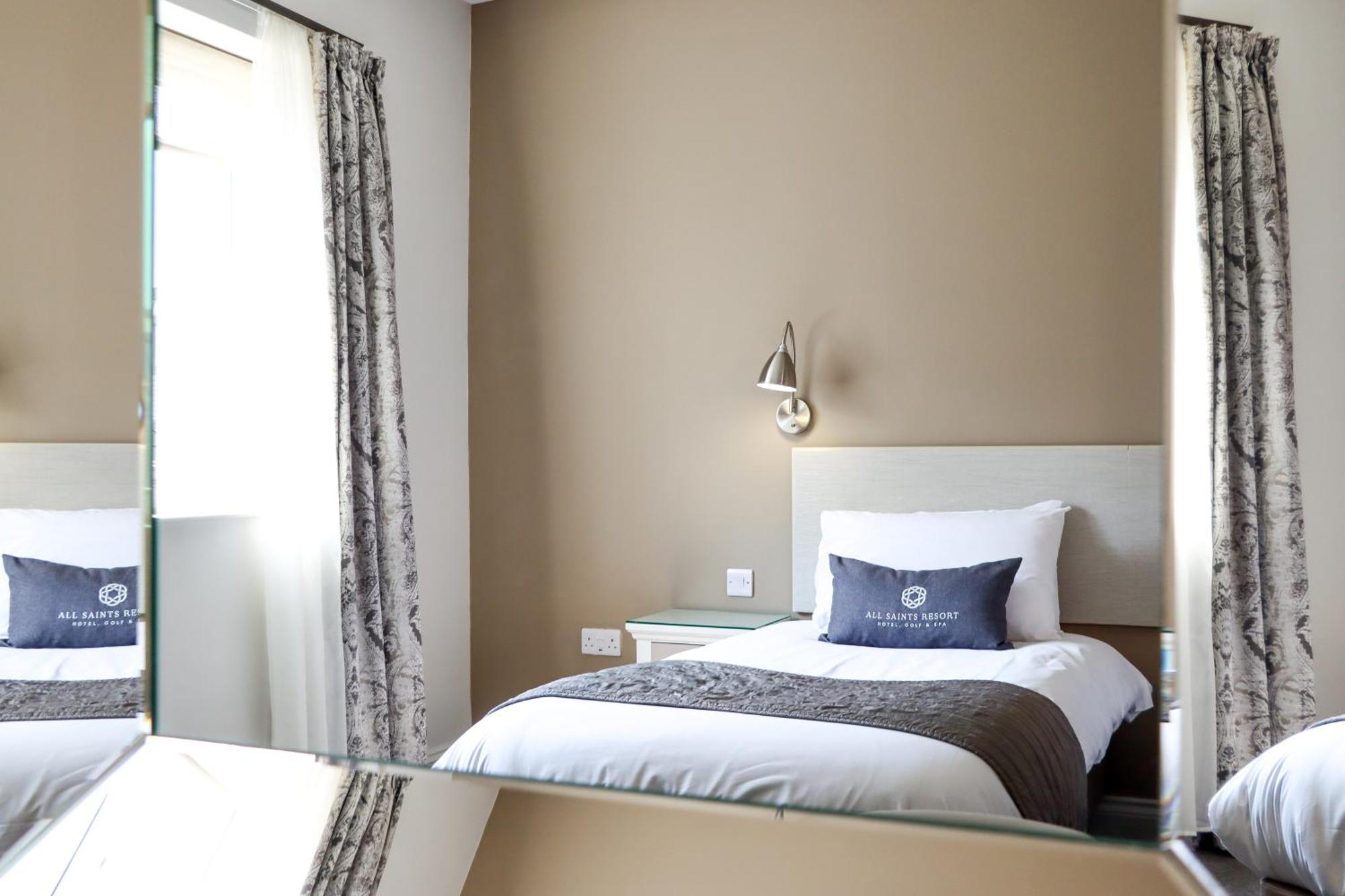 All Saints Resort Bury St. Edmunds Экстерьер фото