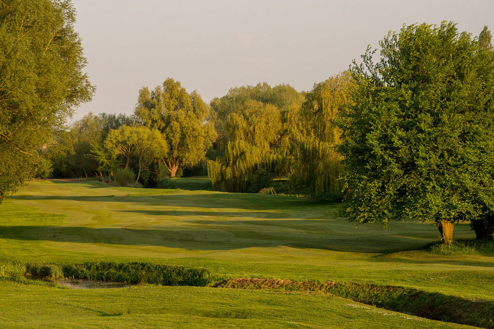 All Saints Resort Bury St. Edmunds Экстерьер фото